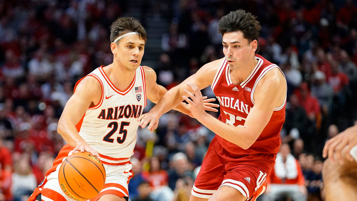 Arizona’s Kerr Kriisa drives against Indiana